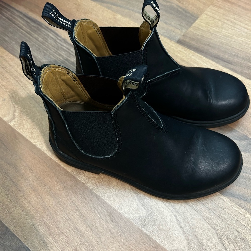 Blundstones